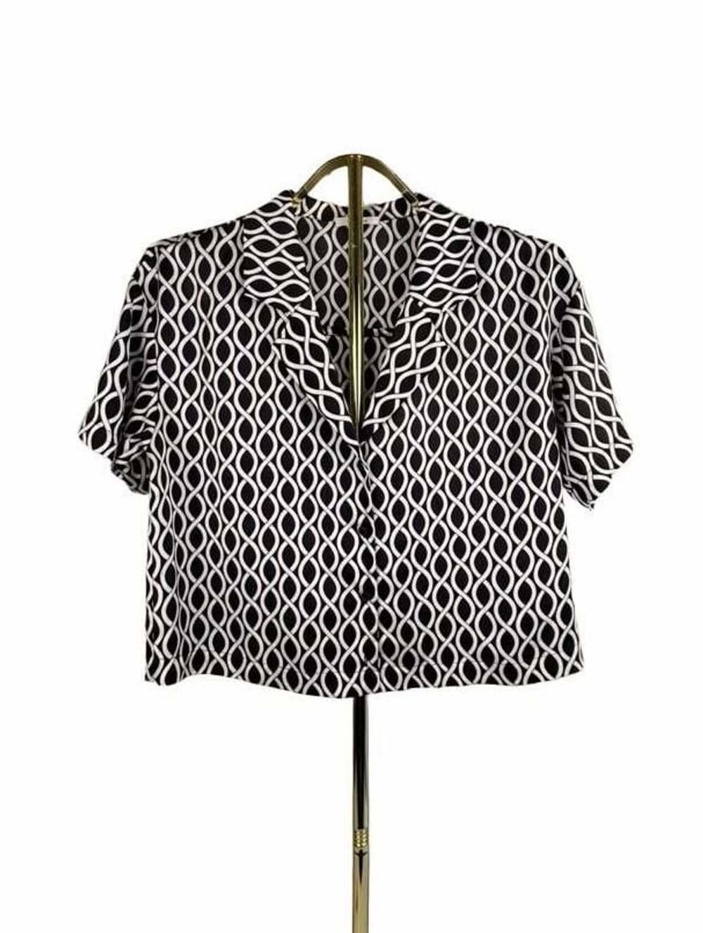 Pleione Black & White Geo-Print Short Sleeve Button-Down Top Size S